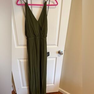 Lulus | NWT Olive Green Maxi Dress